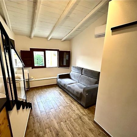 Ninetti Guest House - Apt Centro Storico Catania Bagian luar foto
