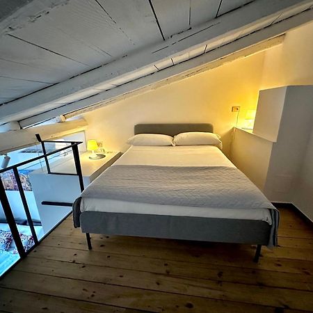 Ninetti Guest House - Apt Centro Storico Catania Bagian luar foto