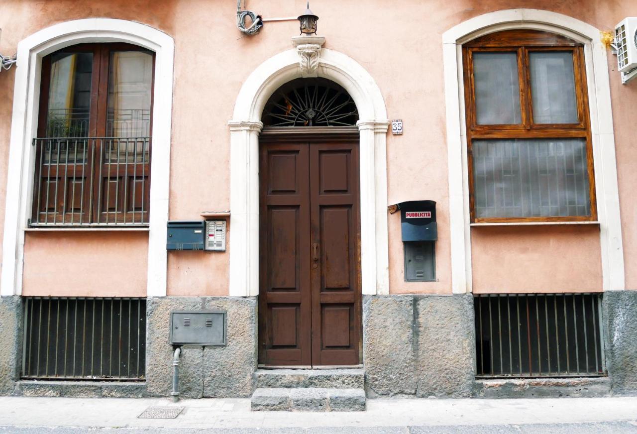 Ninetti Guest House - Apt Centro Storico Catania Bagian luar foto