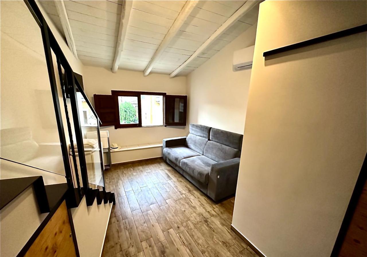 Ninetti Guest House - Apt Centro Storico Catania Bagian luar foto