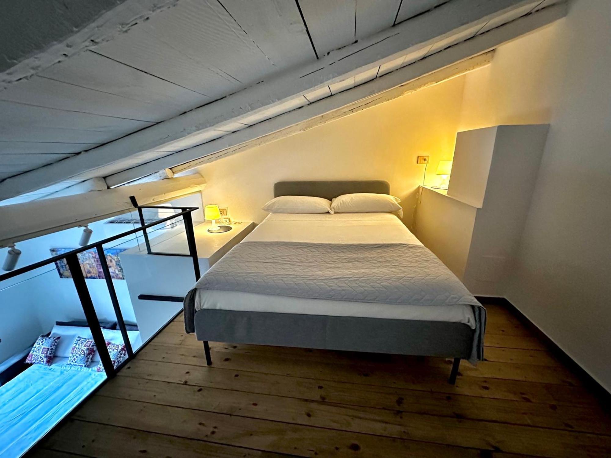 Ninetti Guest House - Apt Centro Storico Catania Bagian luar foto